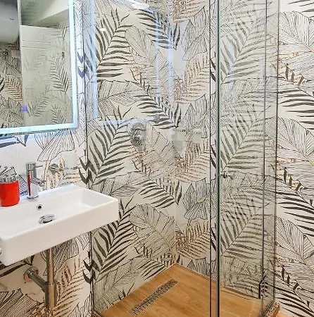 2v1 - Center 3 דירה *