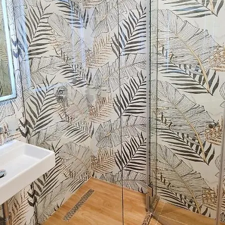 דירה 2v1 - Center 3 טיראנה